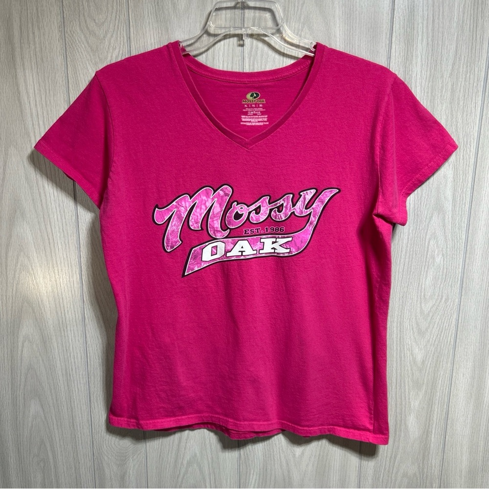 Mossy Oak V-Neck Pink Short Sleeve Shirt Size XL
